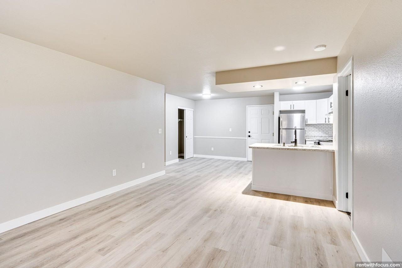 Nova Suites - Photo 4 of 42