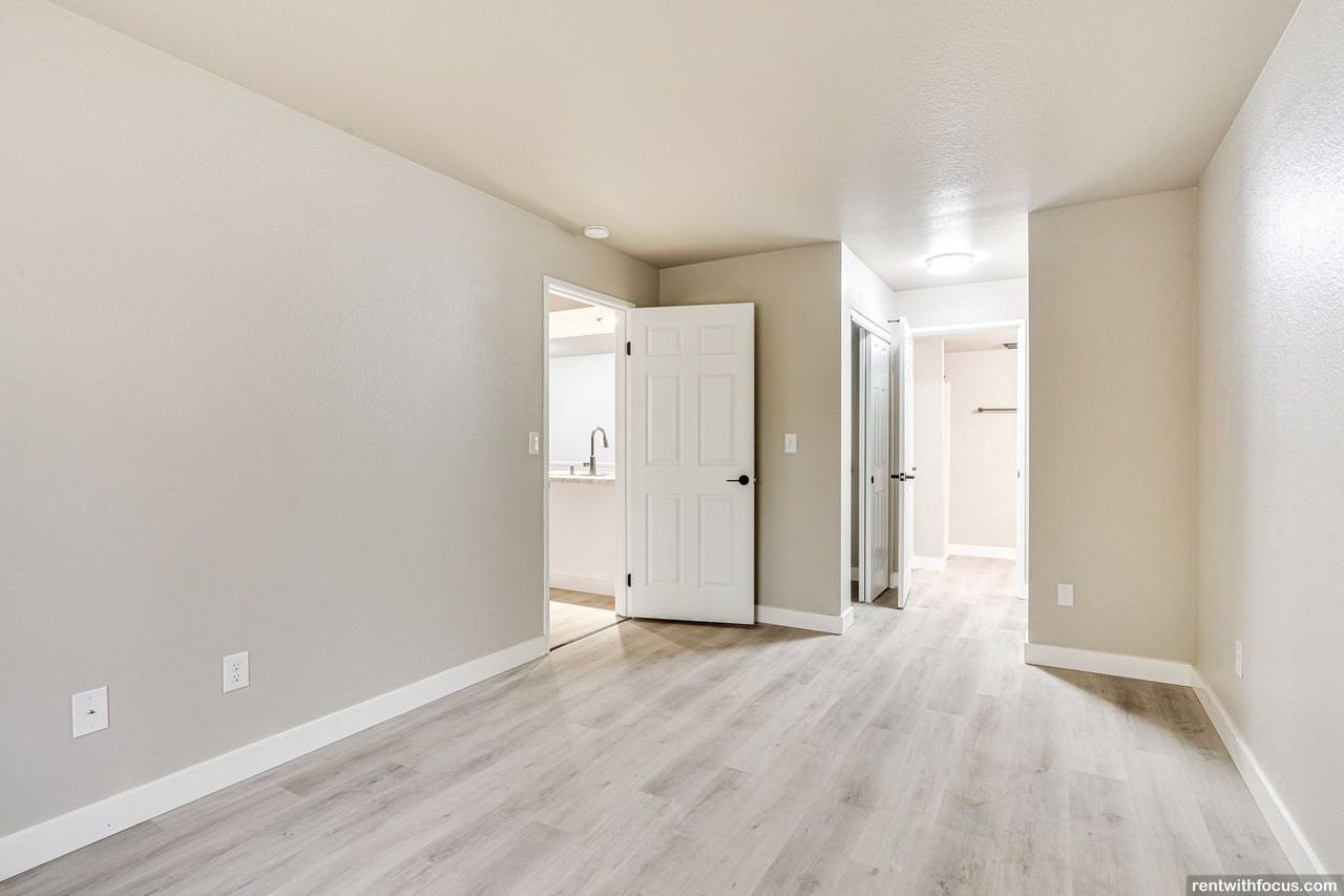 Nova Suites - Photo 6 of 42