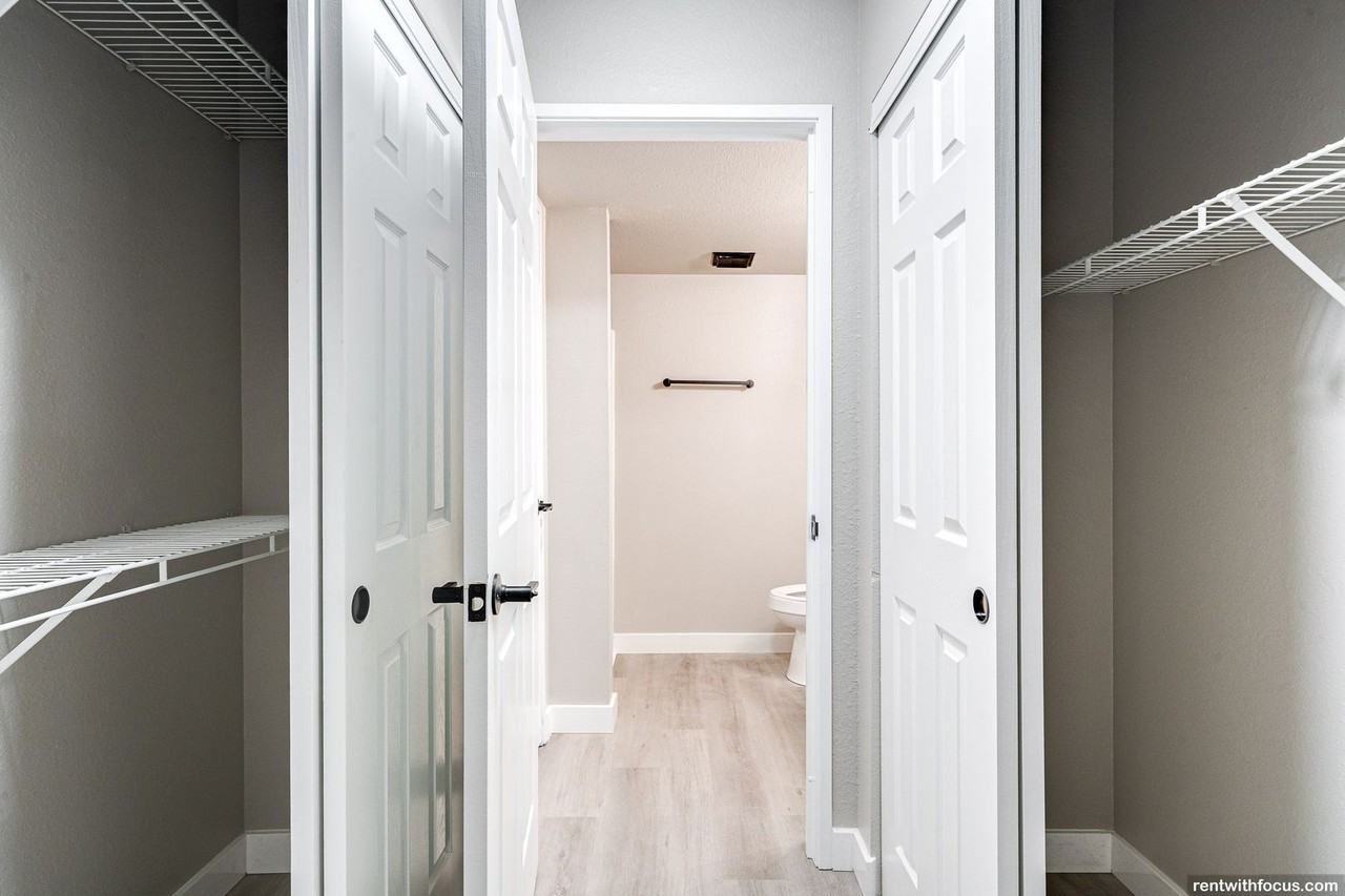 Nova Suites - Photo 7 of 42