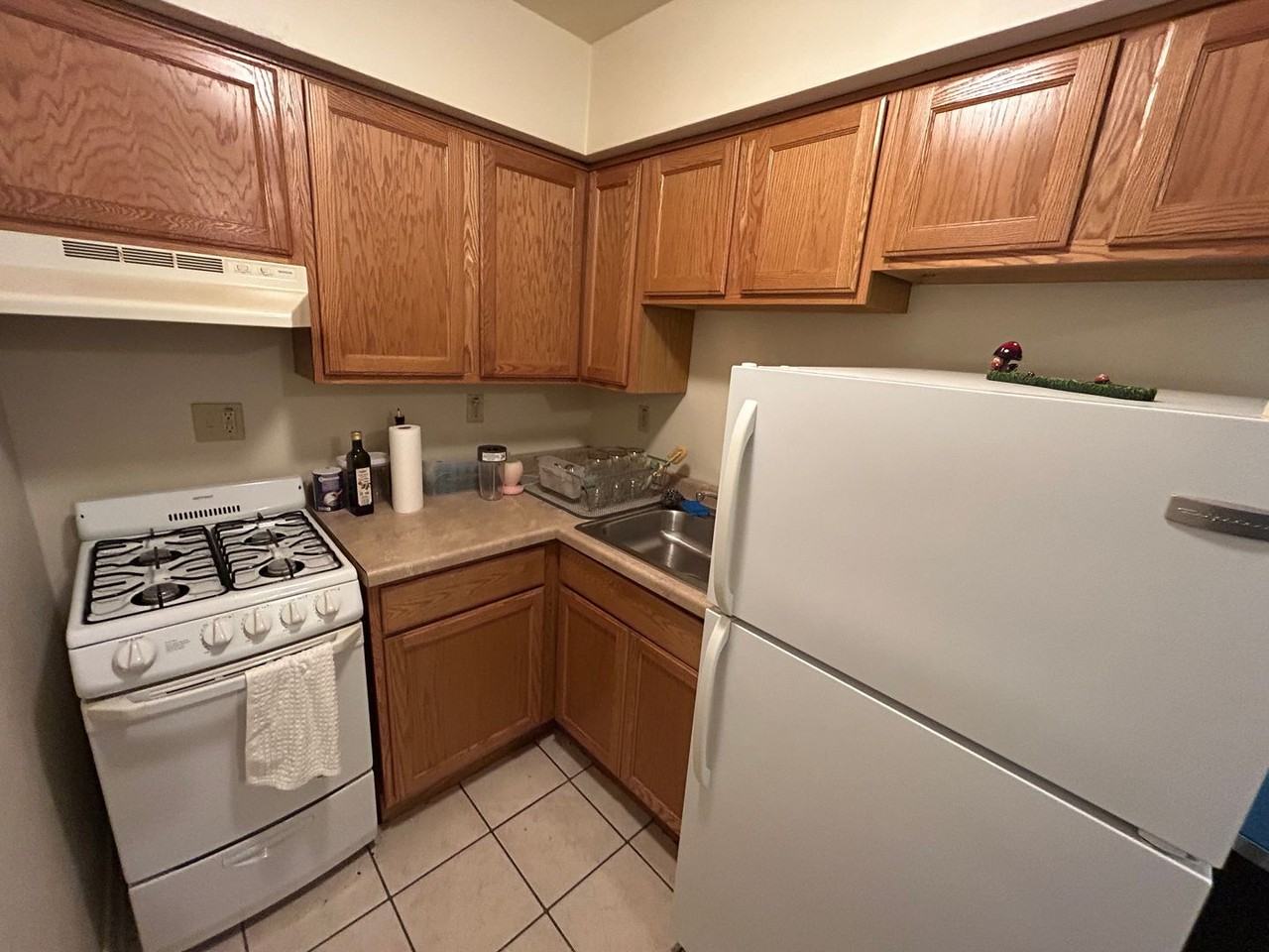 1601 N Farwell Ave - Photo 2 of 25