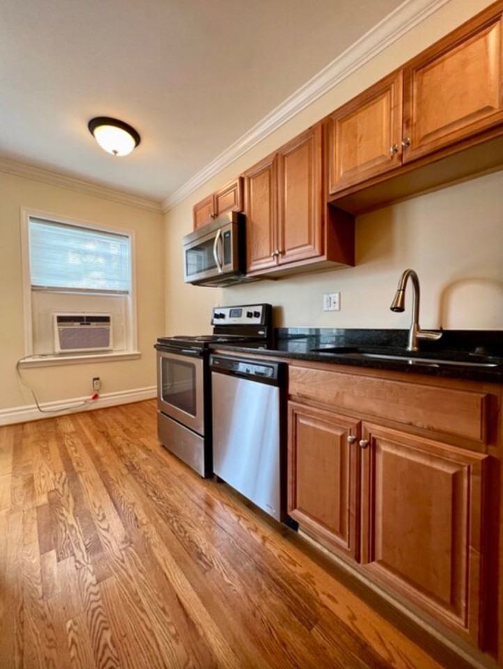 West Pine - Photo 2 of 23