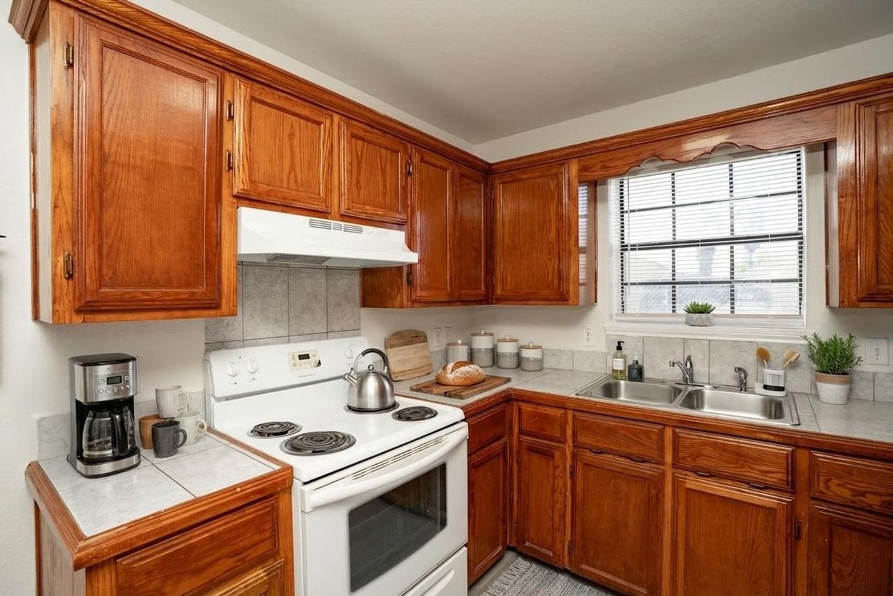 418 Gastel Circle - Photo 3 of 16