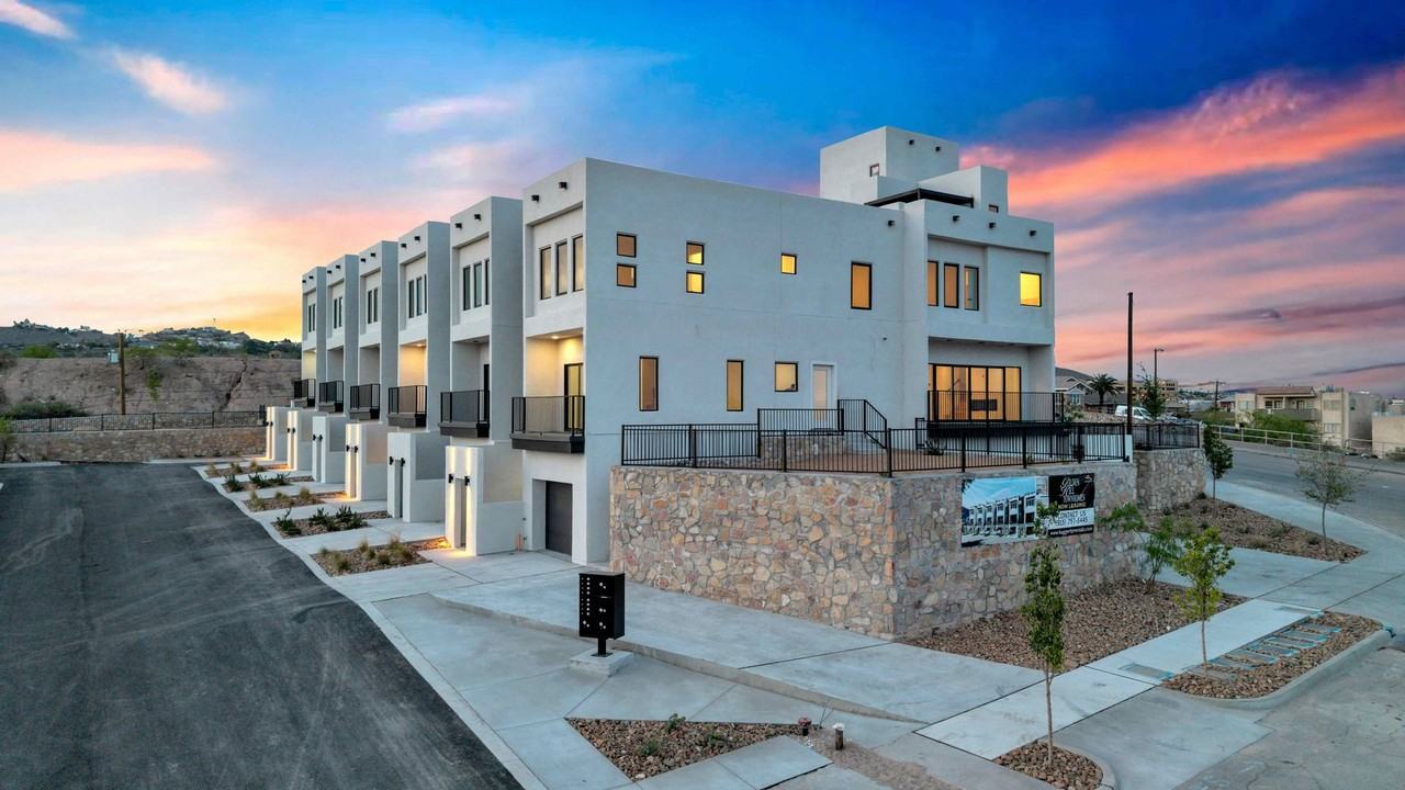 2bed/2.5bath Modern Townhomes! - Photo 2 of 6