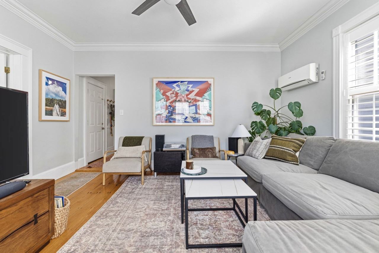 722 E 2nd St #2 - Photo 3 of 28