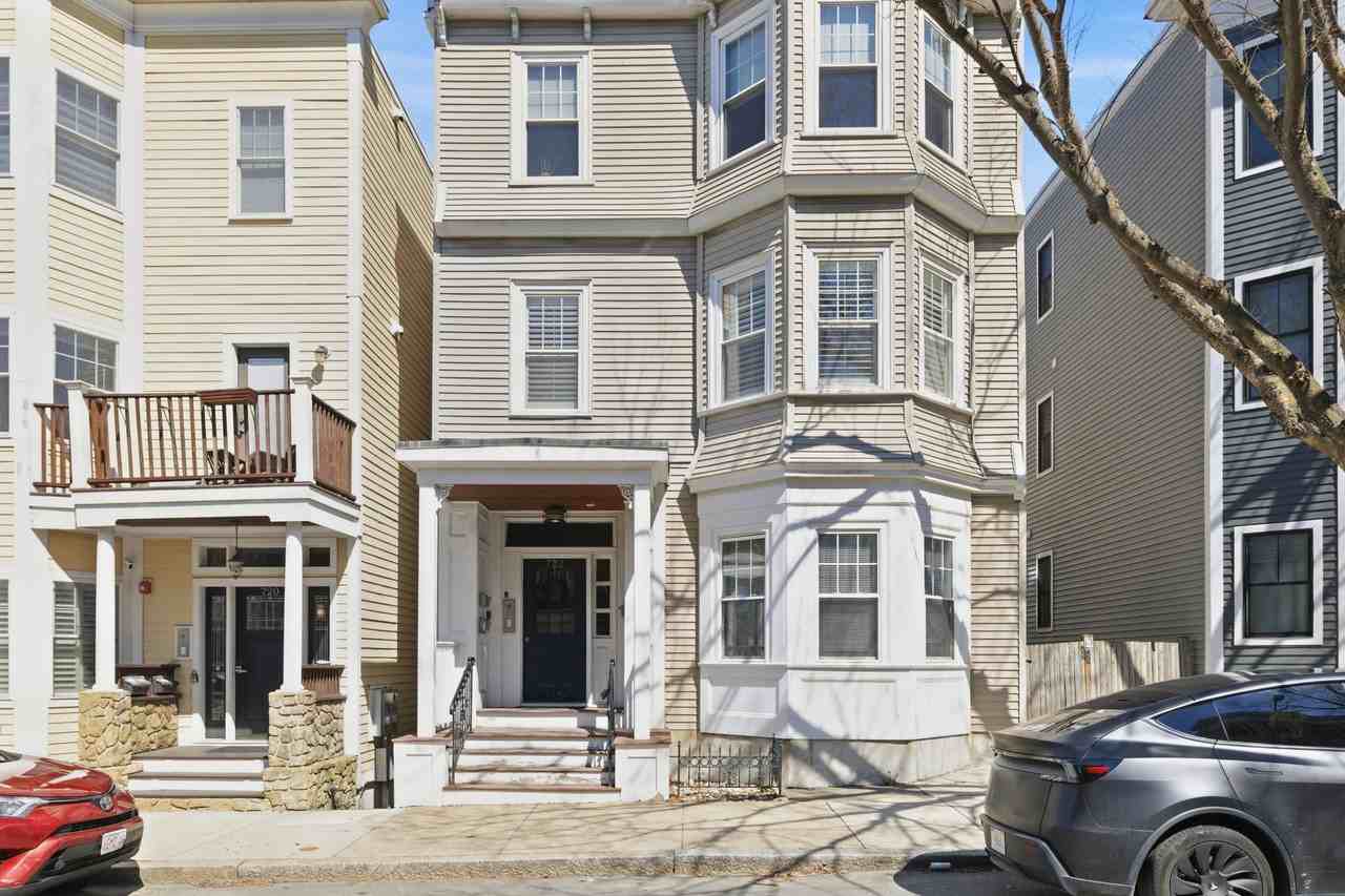 722 E 2nd St #2 - Photo 5 of 28