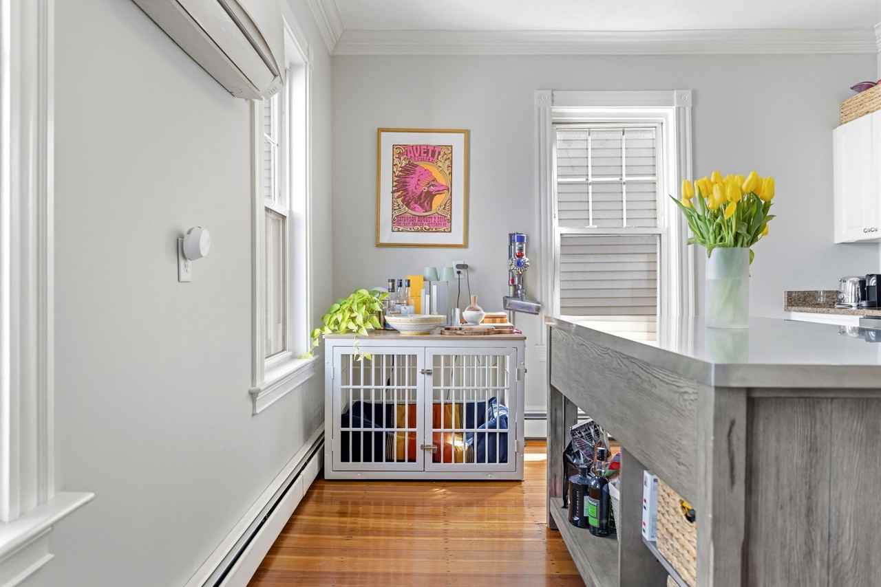 722 E 2nd St #2 - Photo 7 of 28