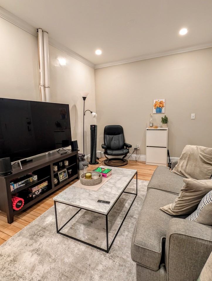 Winthrop Rd #3 - Photo 2 of 11