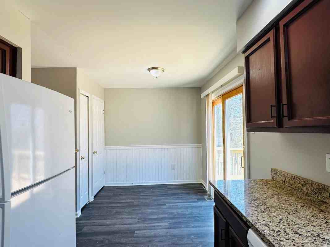 3754 Foxford Stream Rd - Photo 7 of 20