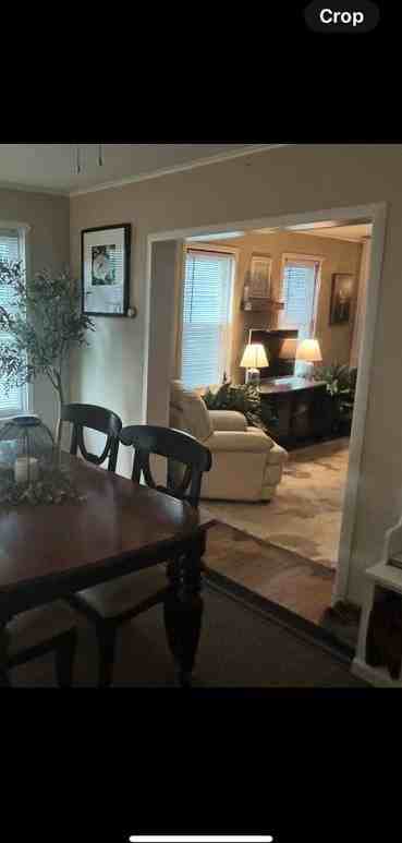 279 Miller St - Photo 3 of 7