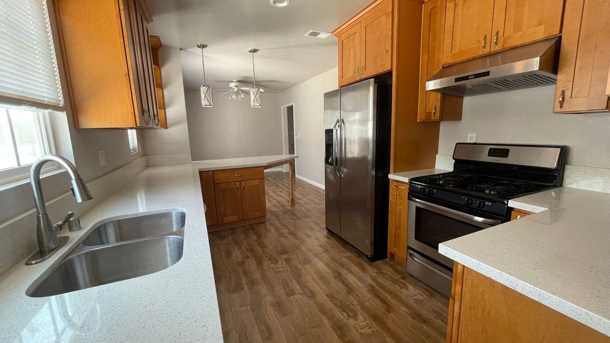 2316 Peyton Ave - Photo 7 of 39