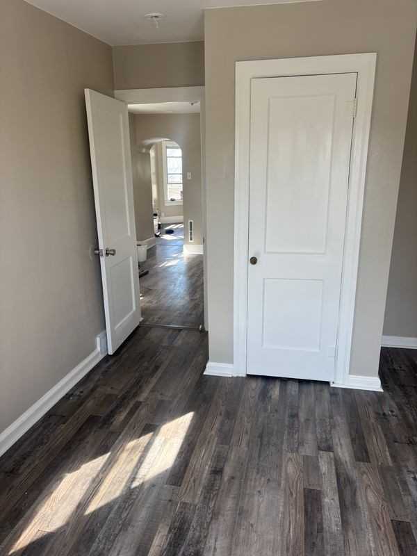 207 W Main St ##2 - Photo 4 of 7