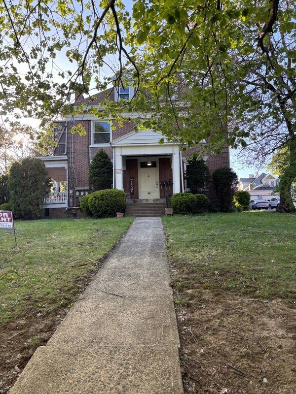 517 Seneca St - Photo 3 of 19
