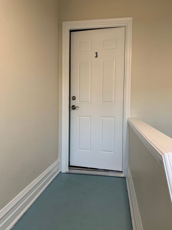 517 Seneca St - Photo 4 of 19