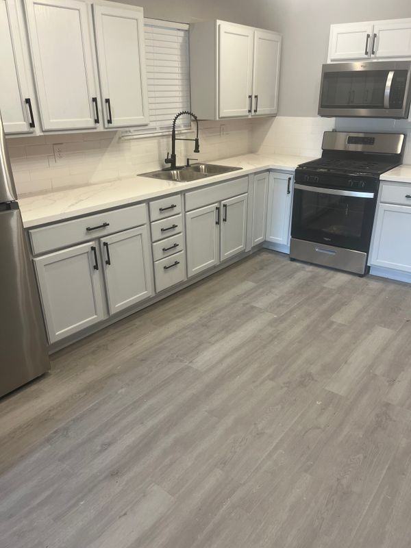 209 S 8th St - Photo 6 of 19