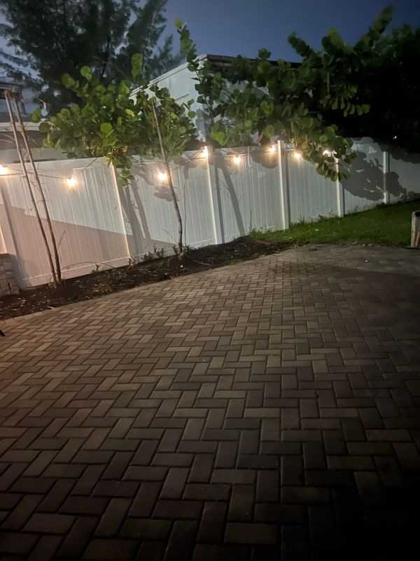 2300 Ne 11th Ave - Photo 3 of 7