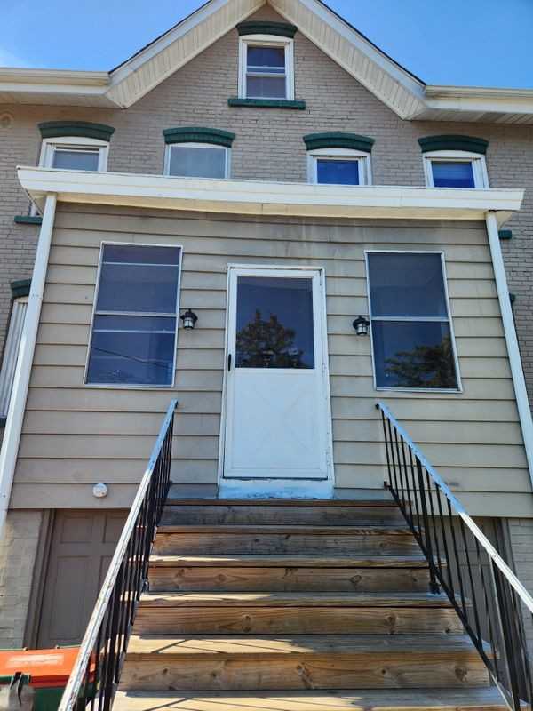 36 Davis St - Photo 4 of 47