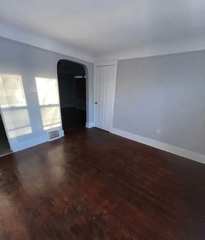 5520 Haverhill St - Photo 3 of 12