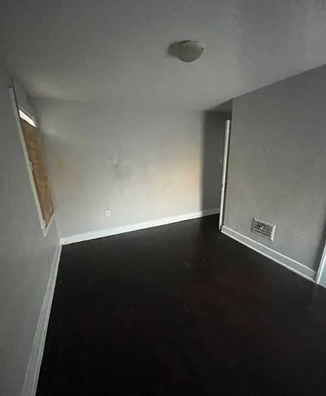 5520 Haverhill St - Photo 4 of 12