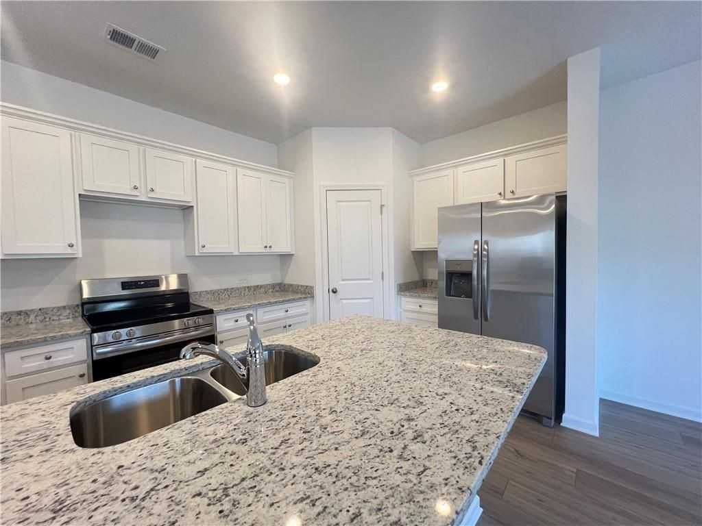 273 Blue Dragon Dr - Photo 7 of 18