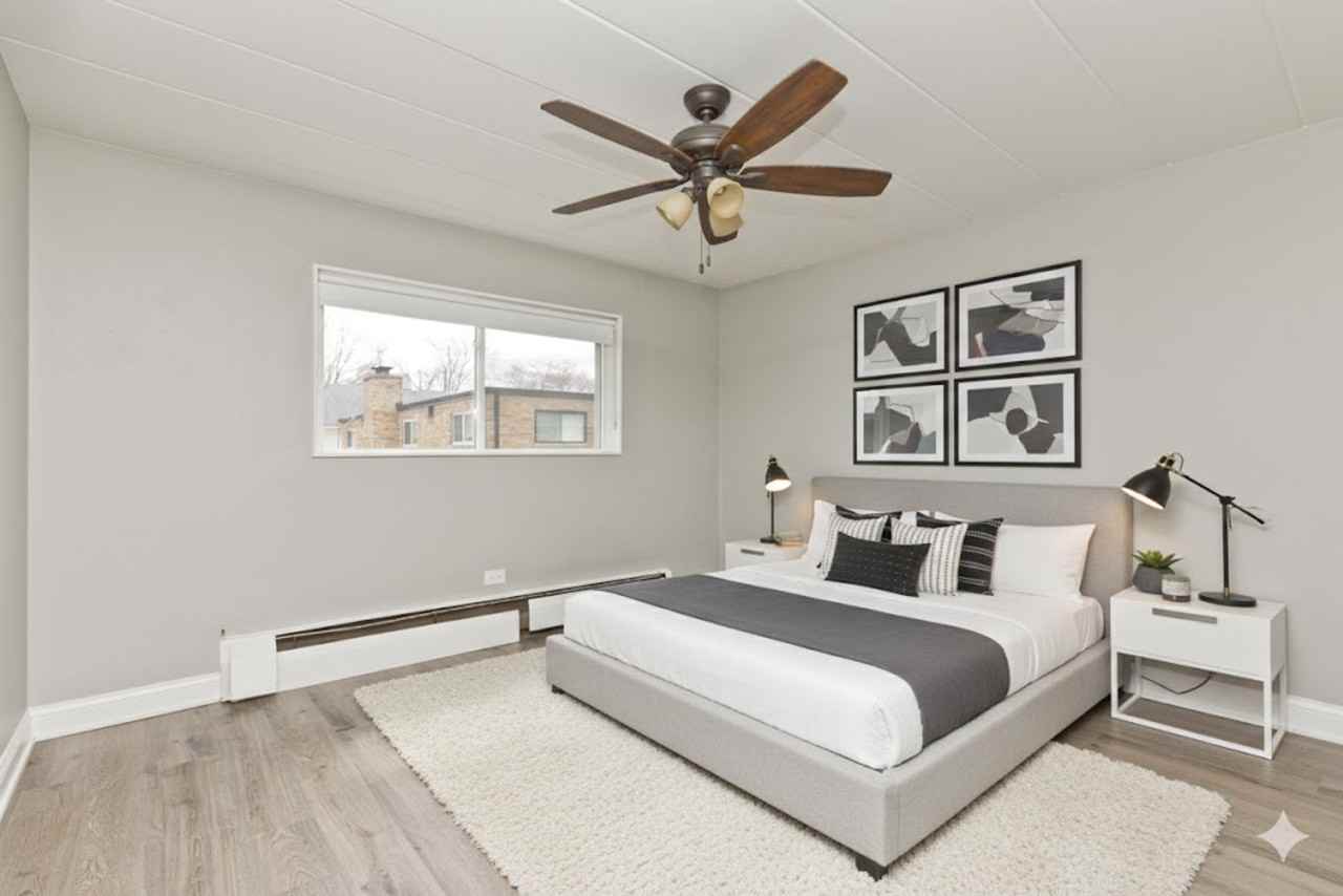 129 Franklin St - Photo 6 of 6