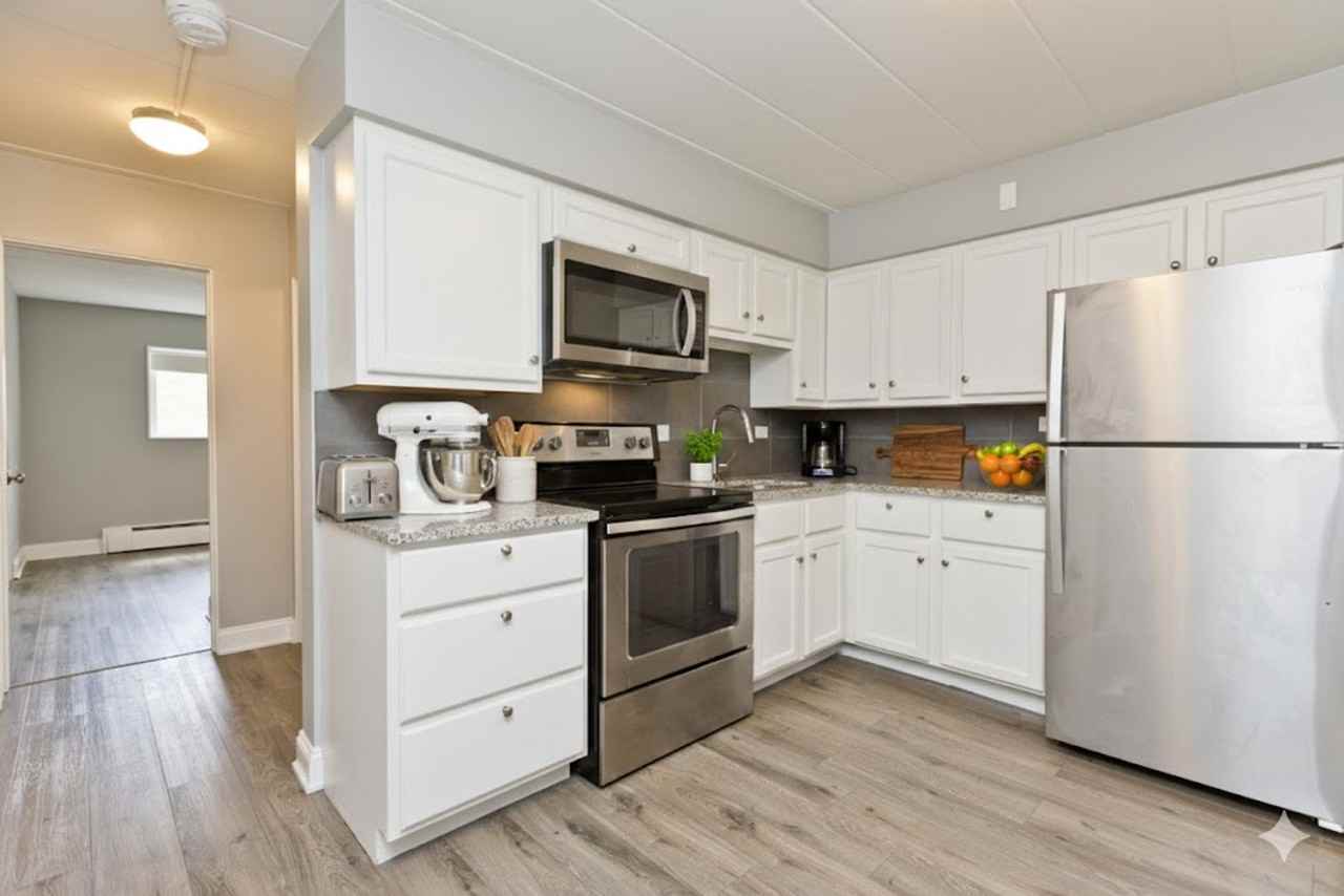 125 Franklin St - Photo 5 of 6