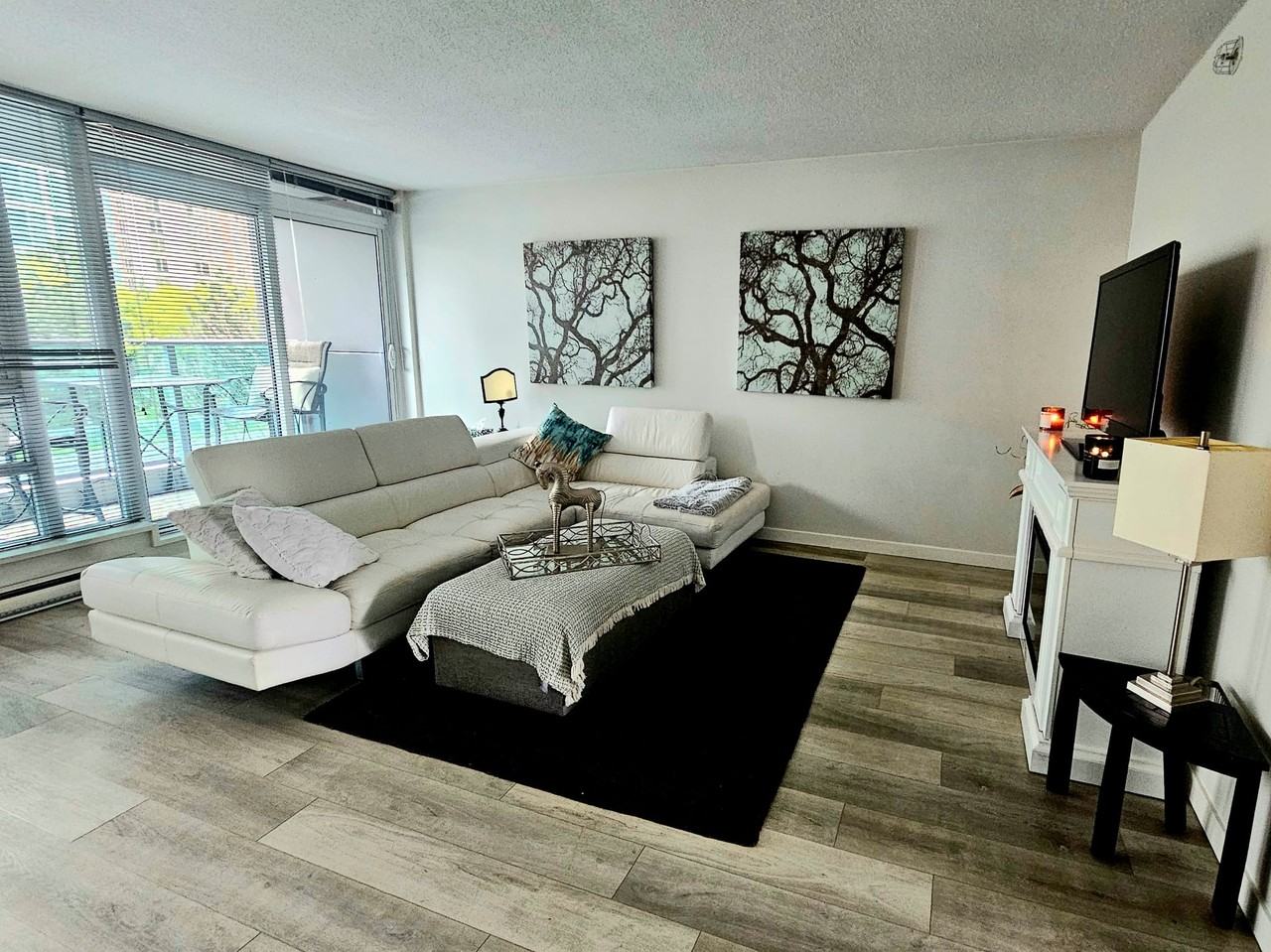 Robson St & Hamilton St #503 - Photo 5 of 11