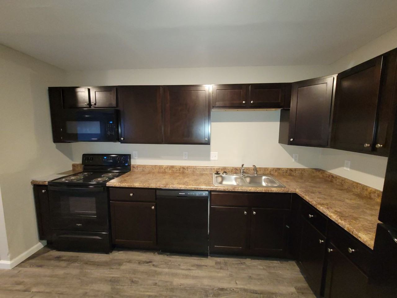 Village West Apartments - Photo 7 of 36