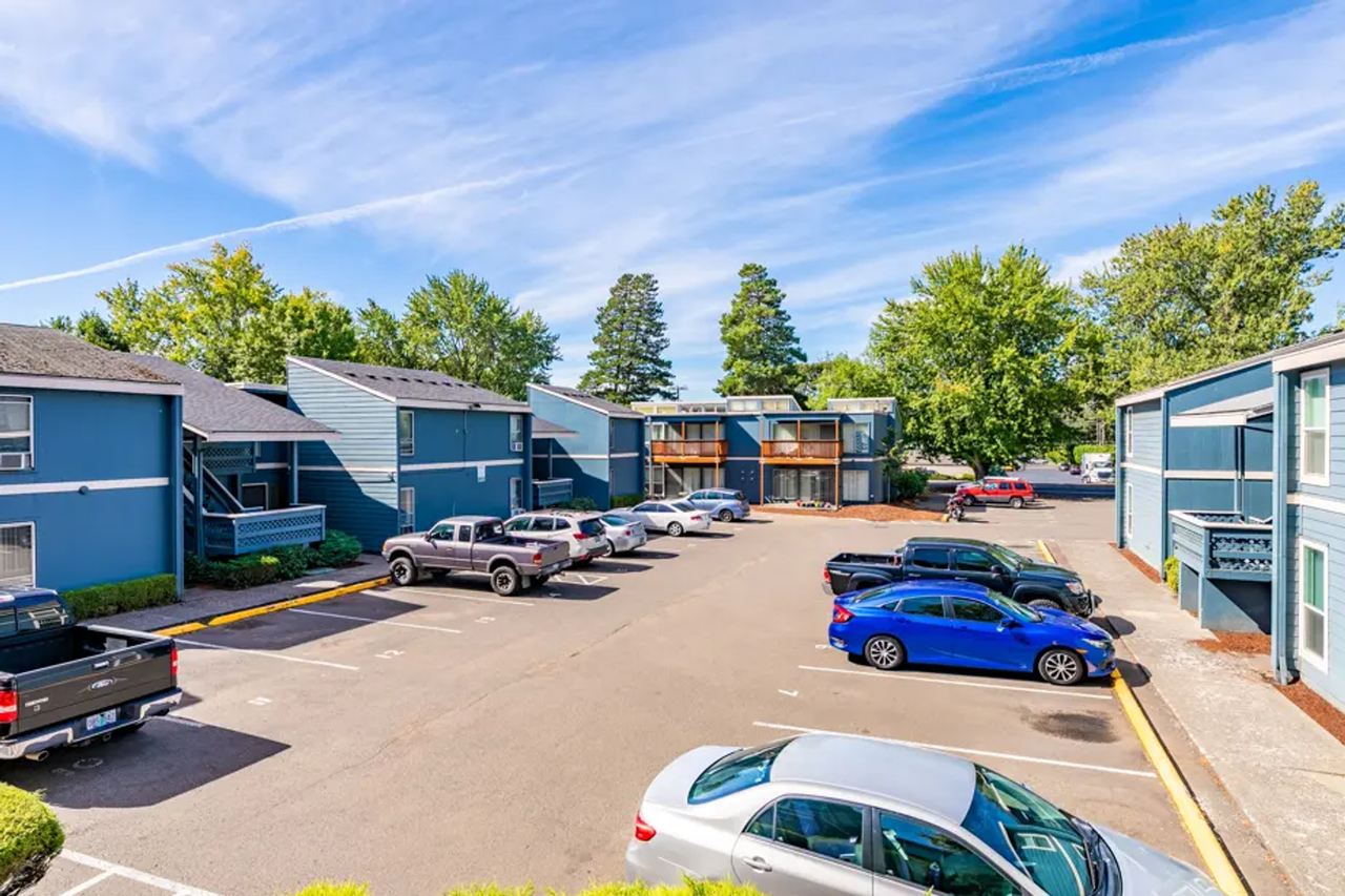 Fairway Downs - Photo 5 of 32