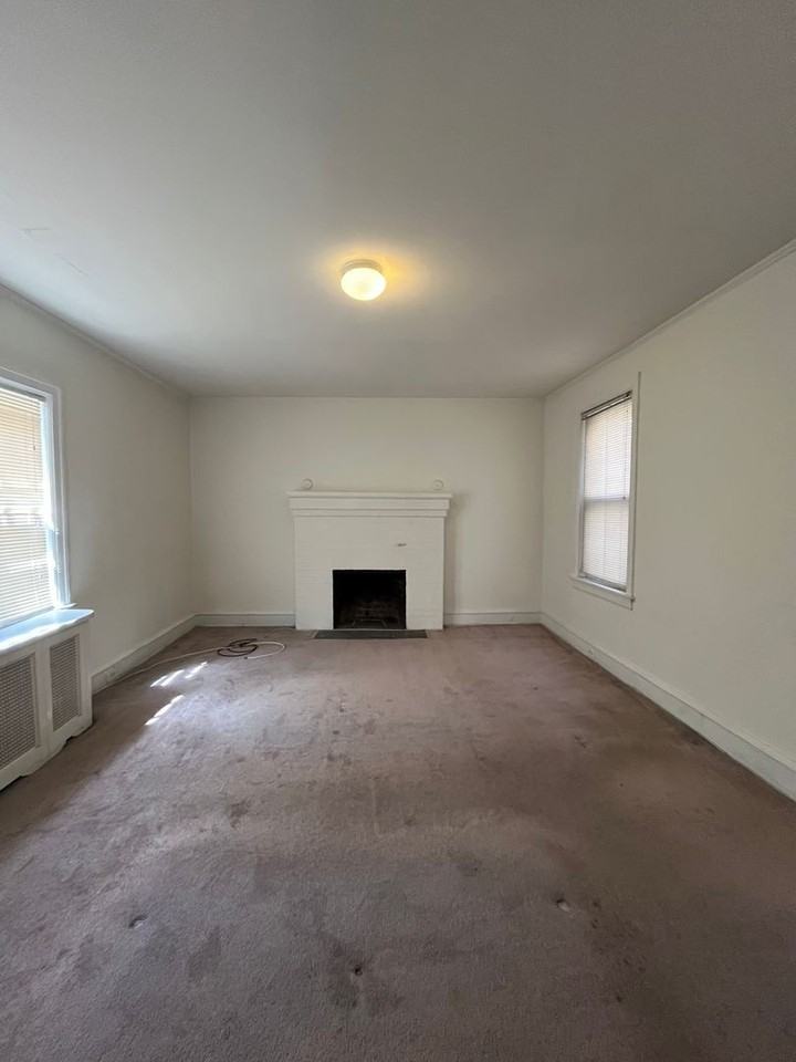 332-34 S 17th St - Photo 6 of 19