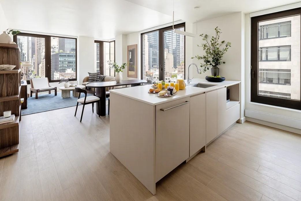 2nd Ave 50th St. #18B - Photo 4 of 12