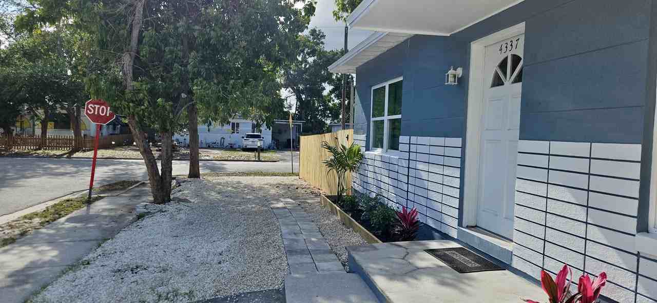 4337 22nd St N - Photo 3 of 20