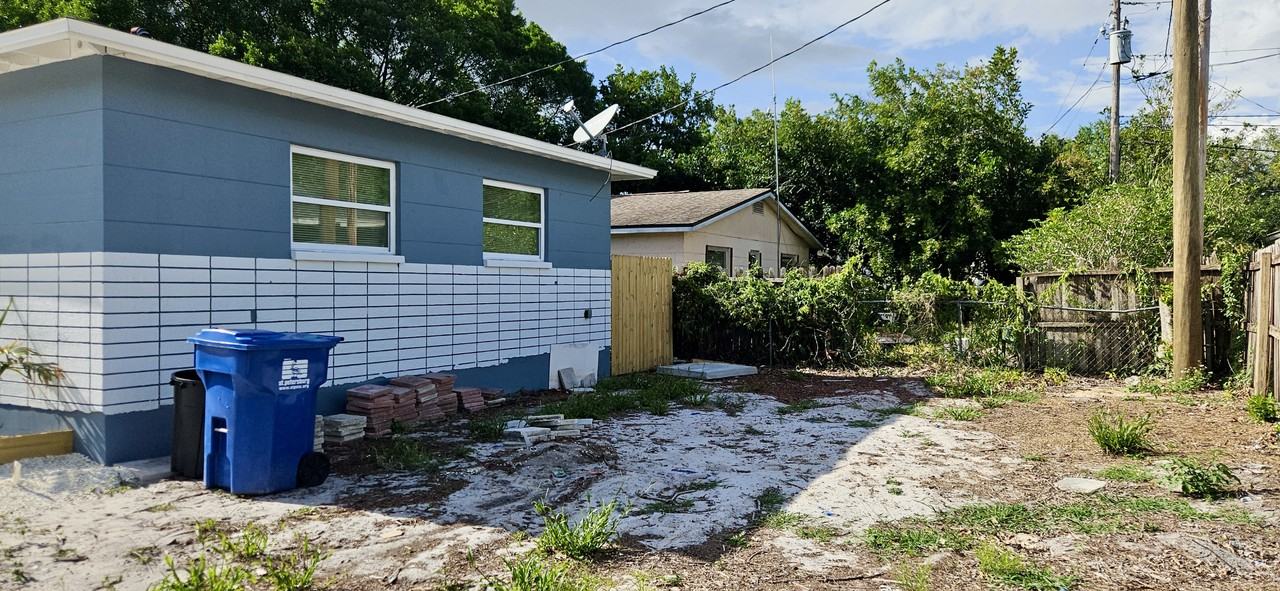 4337 22nd St N - Photo 4 of 20