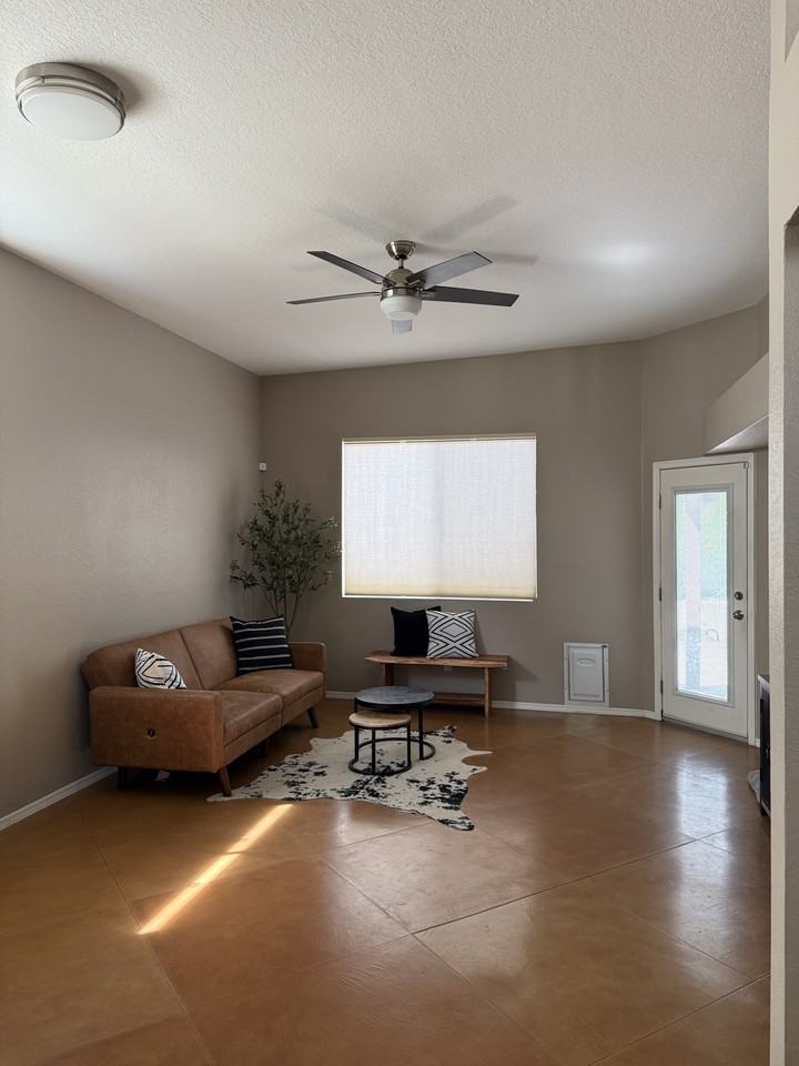 2810 W Camino De La Joya - Photo 6 of 27