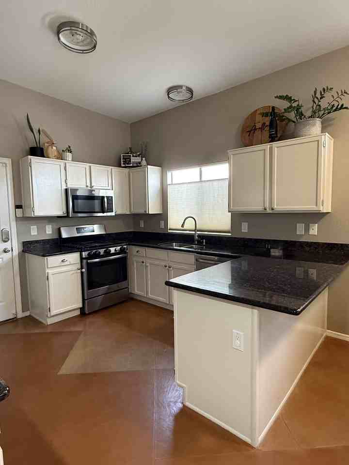 2810 W Camino De La Joya - Photo 7 of 27