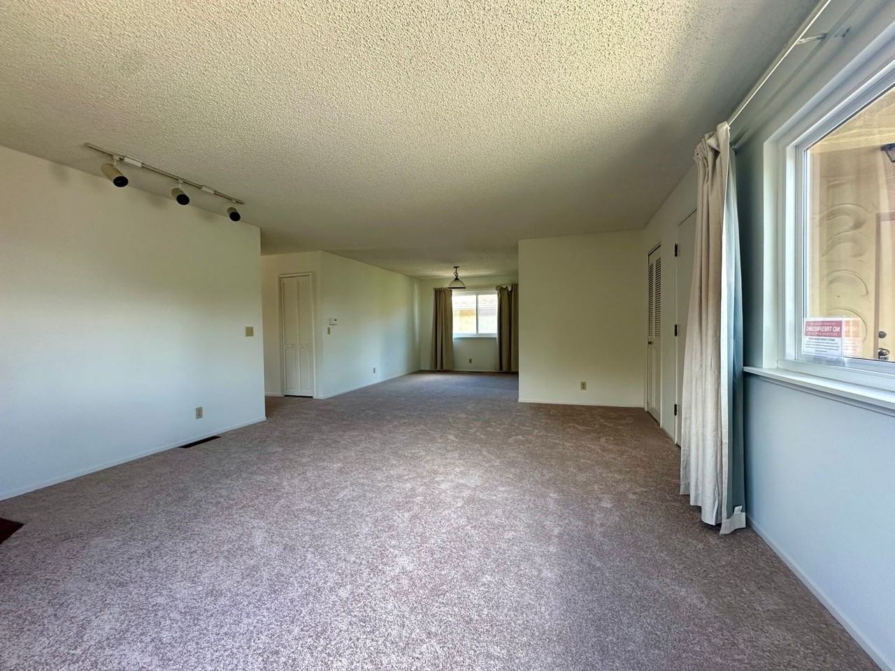 701 Pine St - Photo 5 of 23