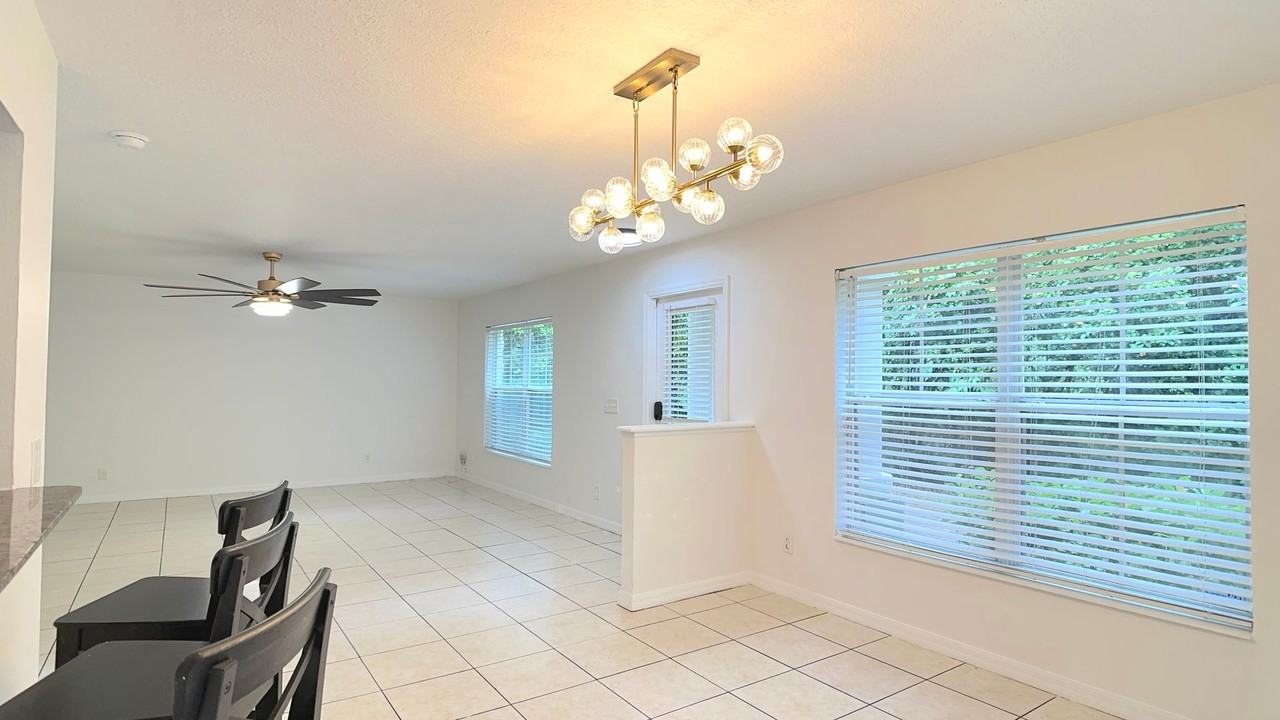 9402 Charlesberg Dr - Photo 2 of 12