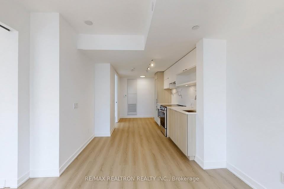 100 Queen Street East - Photo 5 of 14
