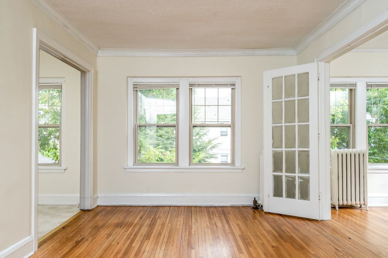 Belmont Apartments - Photo 5 of 10