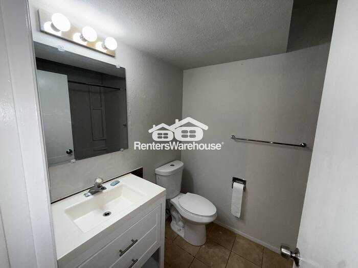 3707 Northshore Blvd Ne - Photo 2 of 32