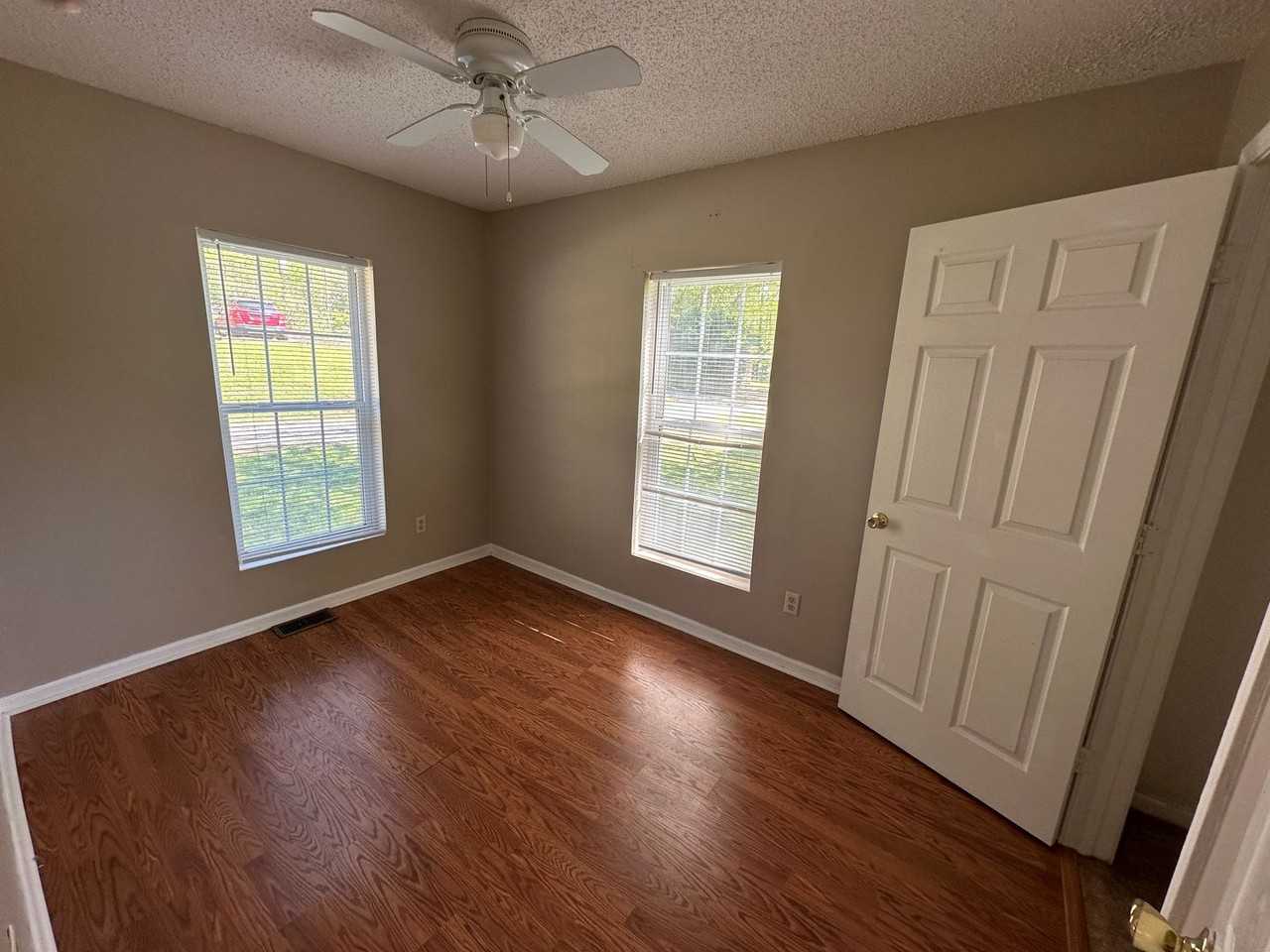 115 Pindal Cir - Photo 5 of 22