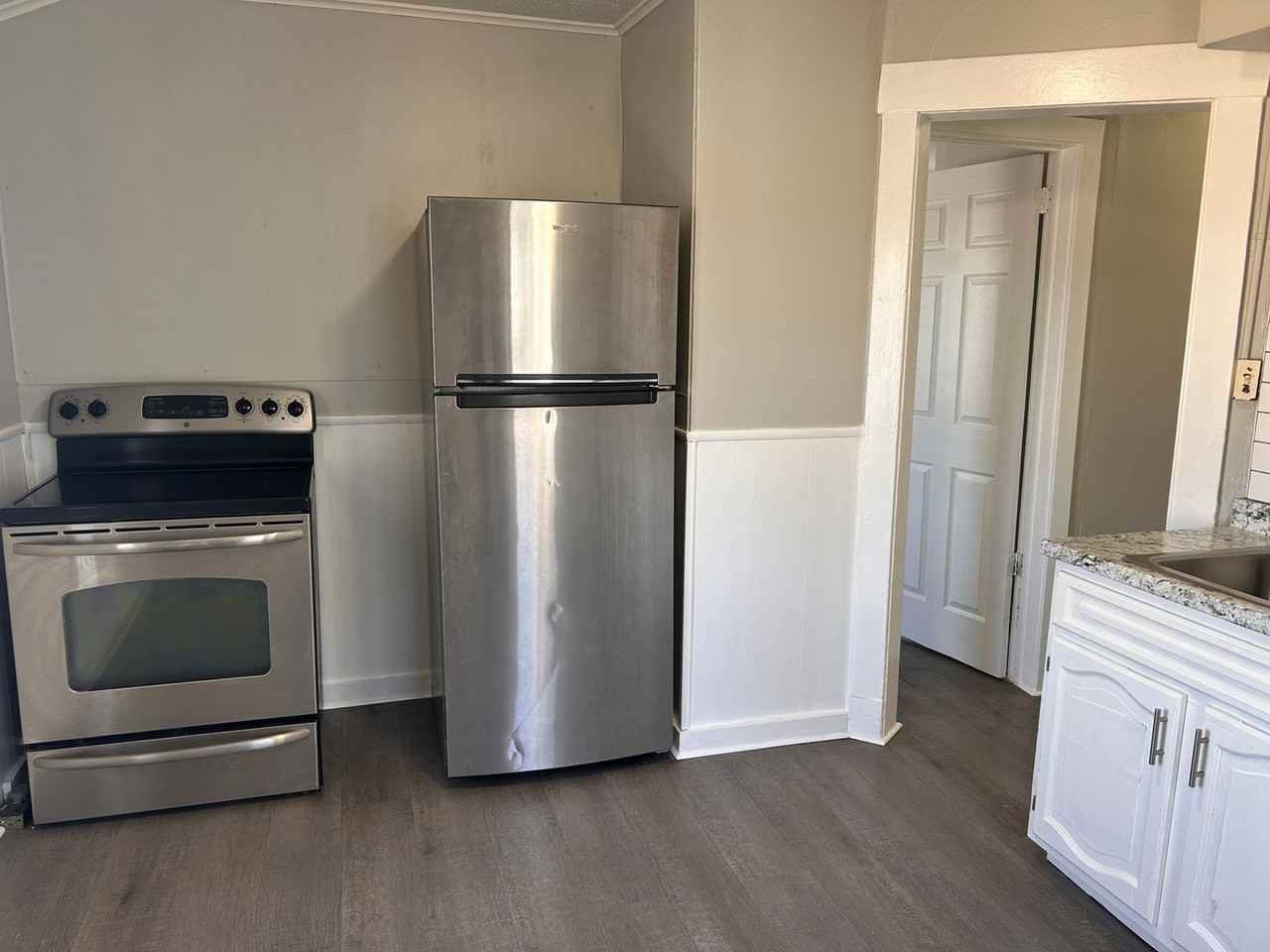 182 Greene St - Photo 2 of 13