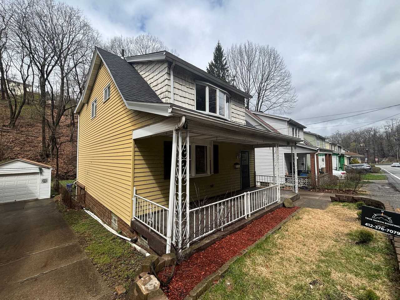 210 Provost Rd - Photo 4 of 39