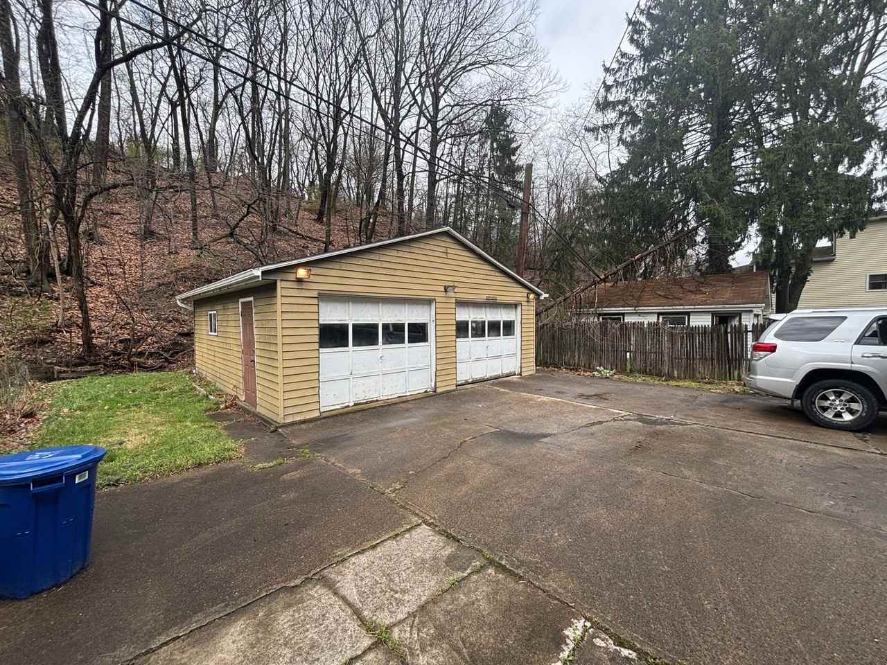 210 Provost Rd - Photo 7 of 39