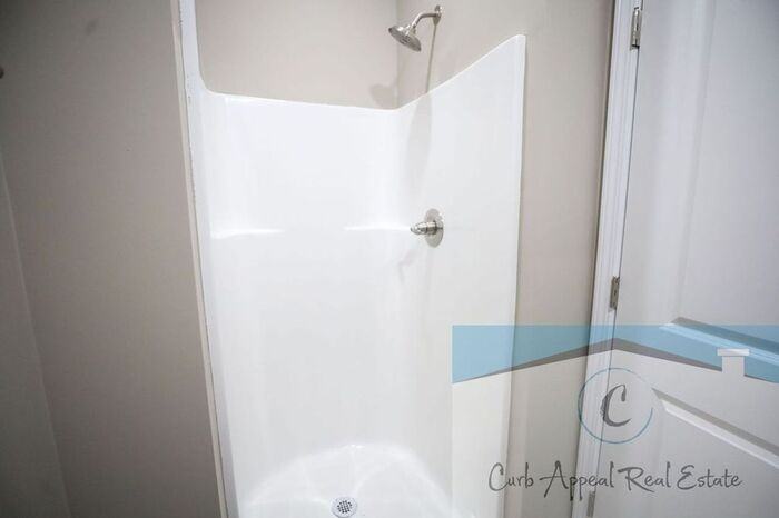 5817 Pacific Rd Apt A - Photo 7 of 19