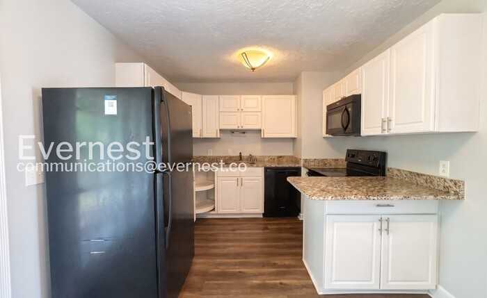 1921 Dabbs Ave - Photo 3 of 24