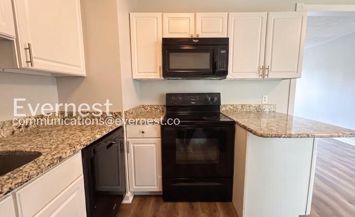 1921 Dabbs Ave - Photo 4 of 24