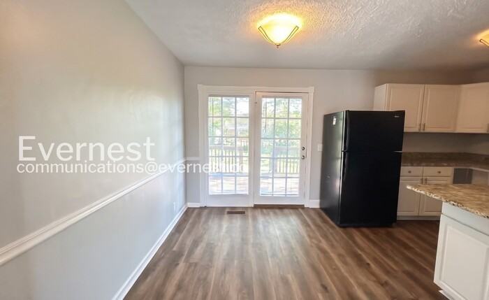 1921 Dabbs Ave - Photo 6 of 24