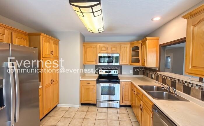 1726 Hawk Run Lane - Photo 2 of 26