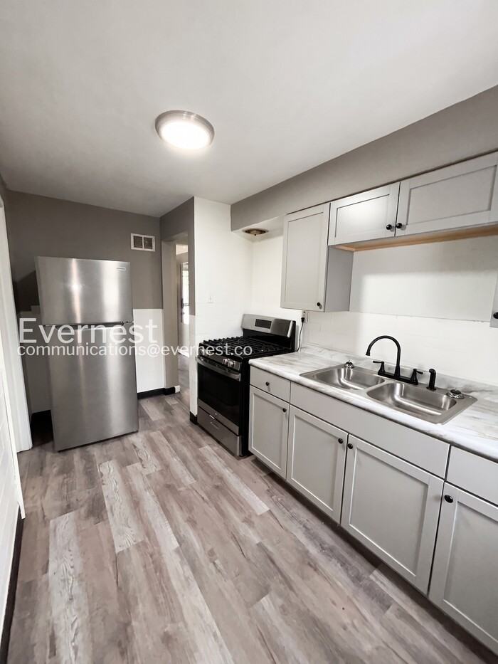 5546 Floy Ave - Photo 2 of 24