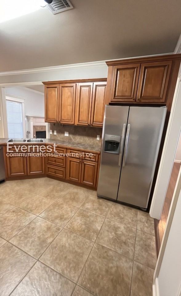 2835 Plateau Dr - Photo 3 of 33